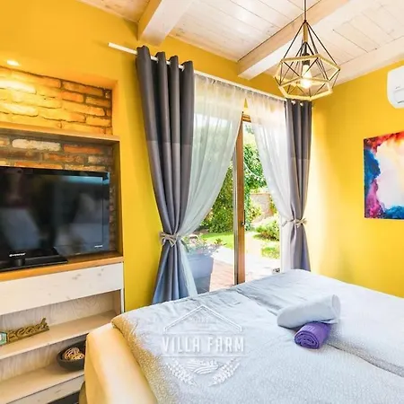 Teljes Villafarm - 23 Fo Reszere Apartament Ujireg